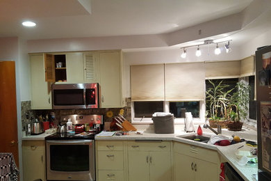 Kitchen - kitchen idea in Other