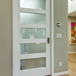 Design ideas for a modern home office and library in San Francisco.