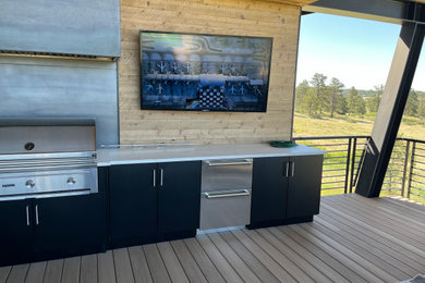 Deck - modern deck idea in Denver