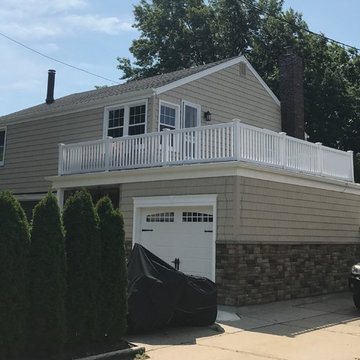 Garden City Siding - Vintage Wicker Shakes with Plum Creek Tight Cut Stone
