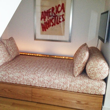 Sofa/Bed in kids playroom