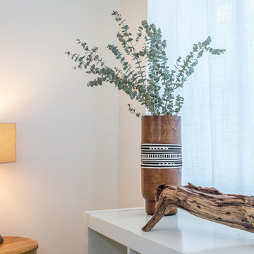 MODERN MINIMALIST HOME STAGING