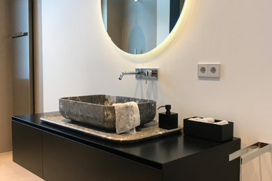 Modernes Badezimmer in Frankfurt am Main