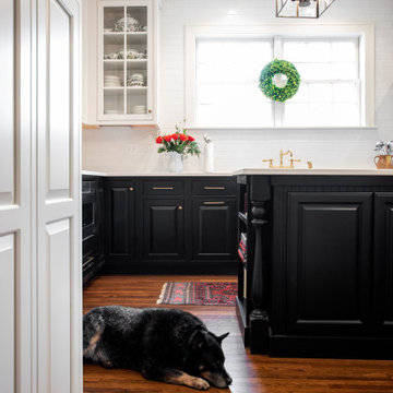 Pretty Black Kitchen