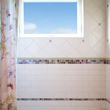 Hannah's Bath/Bedroom