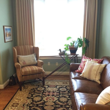 Guest Suite-Sitting Area