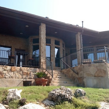 Austin Patio and Outdoor Kitchen Overlooking the Colorado River