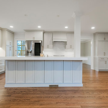 Prairie Village - Neo-traditional Kitchen