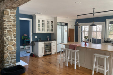 Inspiration for a cottage home design remodel in Philadelphia