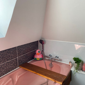 Une salle de bain de 9m² sous les toits