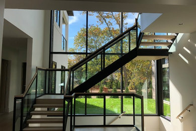 Example of a minimalist staircase design in New York