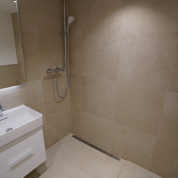 Aus einem Badezimmer wird ein Duschbad in München Bogenhausen