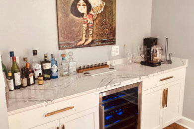 Trendy home bar photo in Other