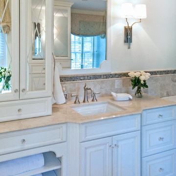 Elegant Master Bath in Classic Marble