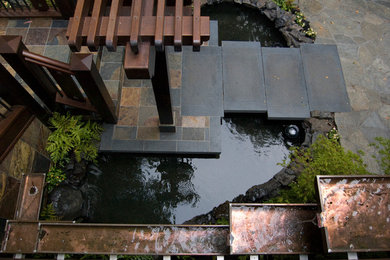 Inspiration for a contemporary patio remodel in San Francisco