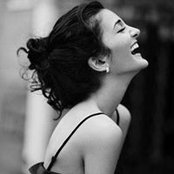 Tan Le's photo