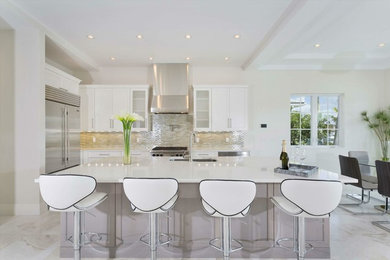 Inspiration for a mid-sized transitional home design in Miami.