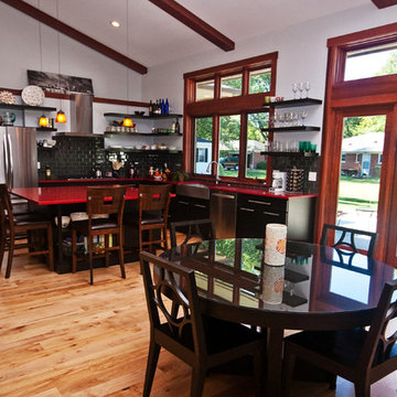 New Modern Home in Des Peres