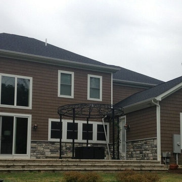 Stylecrest Staggered Shake siding and Kentucky Gray Limestone