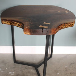 Live Edge Round End Table in Walnut - Nightstands And Bedside Tables