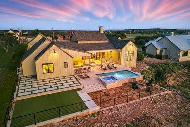 Example of a large minimalist rectangular pool design in Dallas