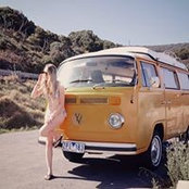 Em White's photo