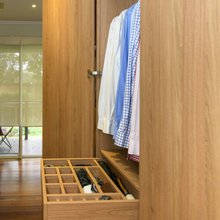 CLOSETS