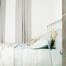 Paula Galvanised Steel Threaded Pipe Bed - Panel Beds