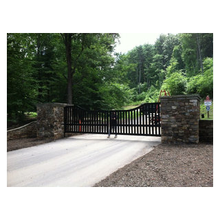 Custom Driveway Gates and Entrance Design - Contemporary - Entry ...