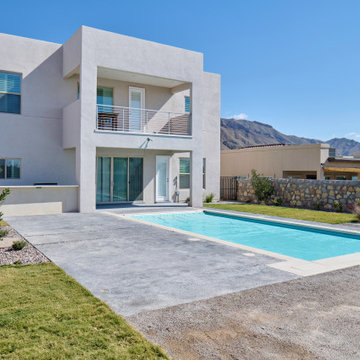 Contemporary Backyard Retreat