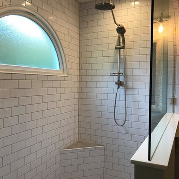 Subway Tile / Doorless Shower