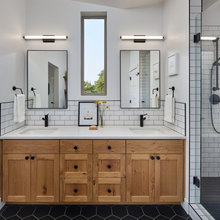 LR's Bathroom