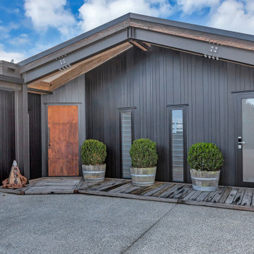 Wāpu Gables - The Jetty House