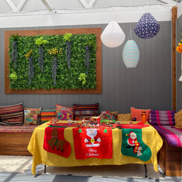 Outdoor Christmas table setting
