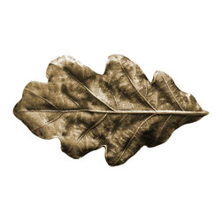 Inviting Home Inc. - Oak Leaf Knobs, Antique-Style Brass - Cabinet And Drawer Knobs