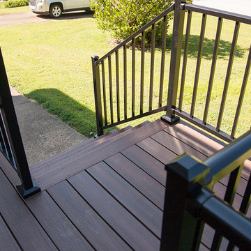 Screen room and Front Entry