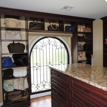CAYANNE WALK IN CLOSET IN VOORHEES NJ
