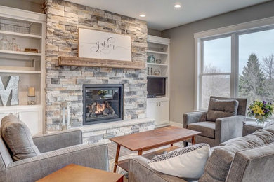 Example of a mid-sized classic living room design in Minneapolis