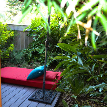 Office Hidden in a Tropical Retreat