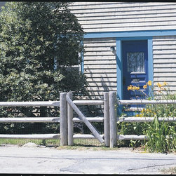 Round Old Fashioned - Home Fencing And Gates