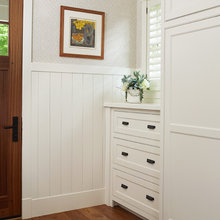 cottage mudroom
