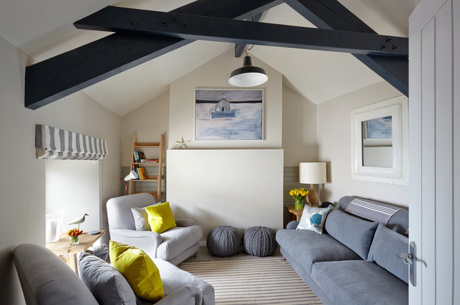 Beach Style Living Room by LEIVARS