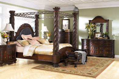 Bedroom - bedroom idea in DC Metro