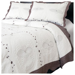 Traditional Quilts And Quilt Sets by Trademark Global