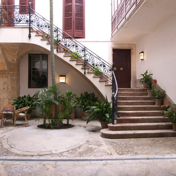 Stone Archways out of Reclaimed Limestone (Mediterranean)