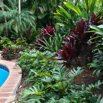 Pool Landscaping: North Palm Beach, FL