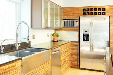 Trendy kitchen photo in Los Angeles