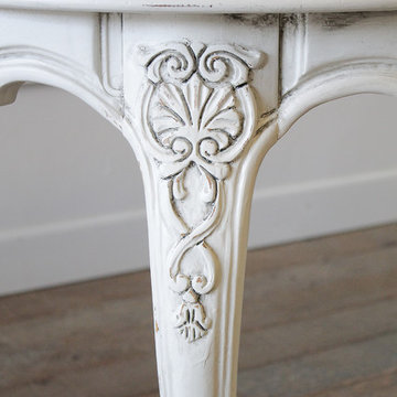 20th Century Carved Louis XV Style Dining Table with Leaves