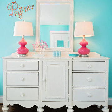 Teen girls bedroom