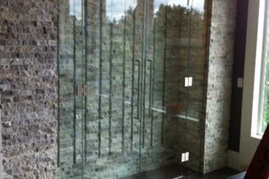 Example of a closet design in Vancouver